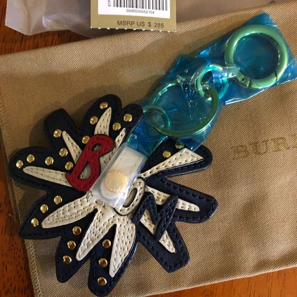 BURBERRY Leather Boom Lock Bag Charm Key Ring - Picture 3 of 6